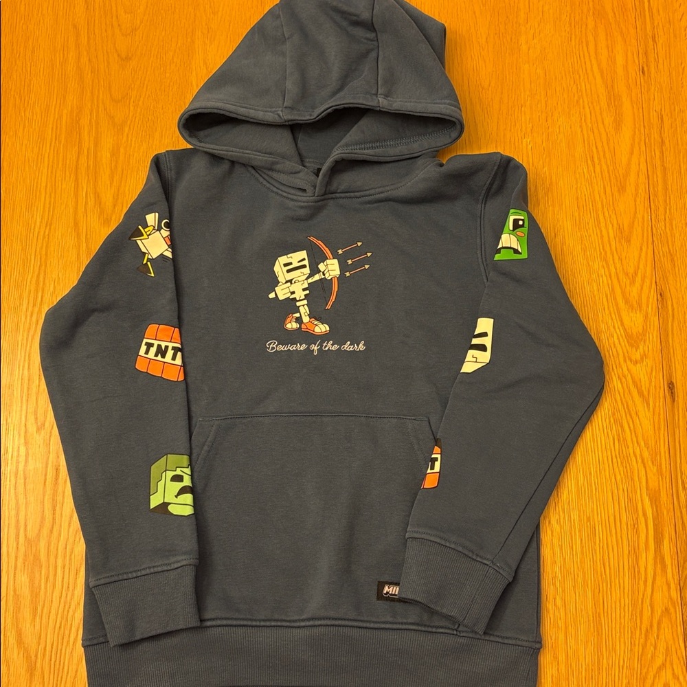 Minecraft Gaming Graphic Hoodie size 8 years